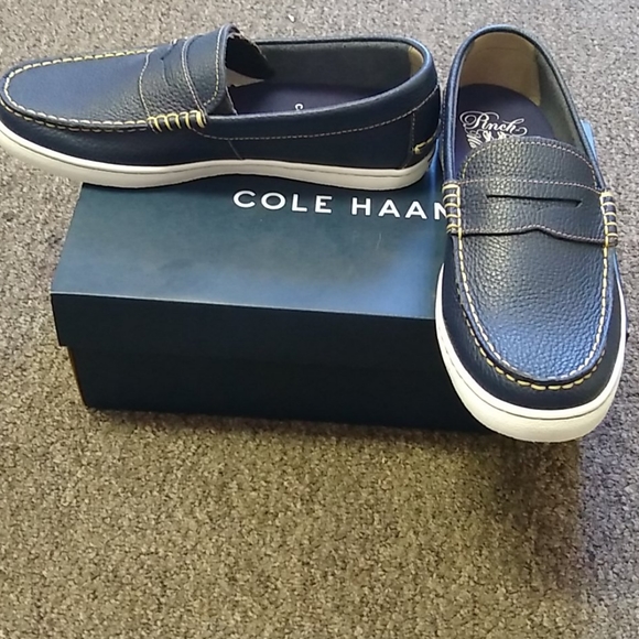 COLE HAAN MEN\'S LEATHER LOAFER! main image 6